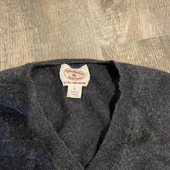 BROOKS BROTHER Woman's Gray Extra Fine Merino Wool Sweater - Red Fleece - Large - Picture 2 of 3